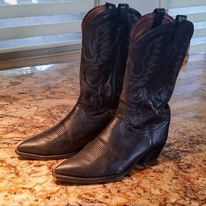 Men's Black Leather Tony Lama Western Boots, Size 9 1/2 EE, preowned.